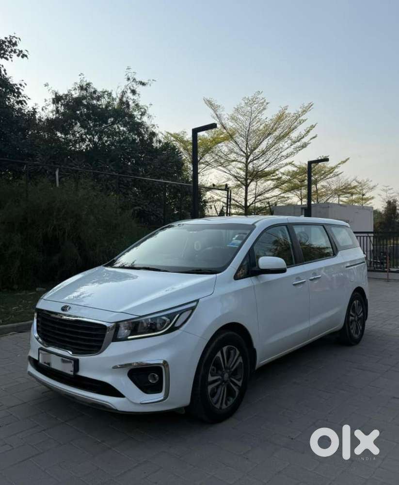 Kia Carnival Premium, 2020, Diesel