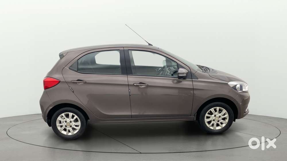 Tata Tiago 1.2 Revotron Xza, 2018, Petrol