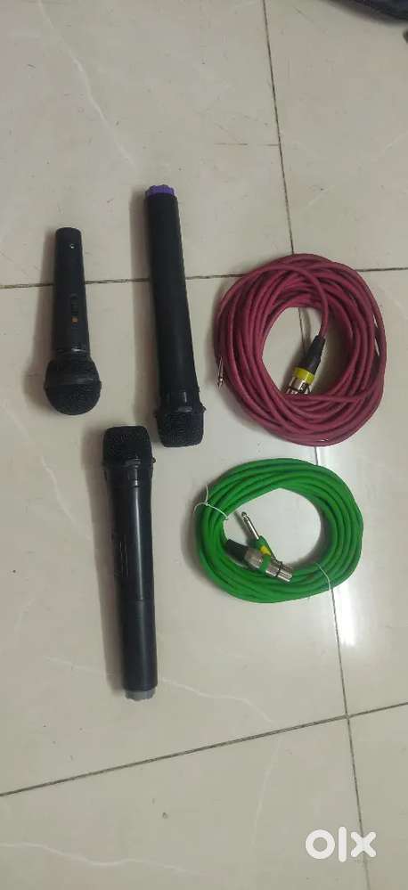 Mic with cable