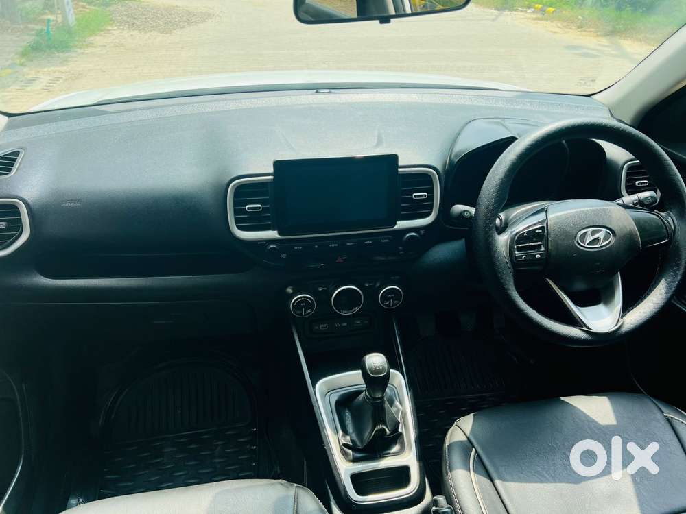 Hyundai Venue 1.2 S Plus, 2022, Petrol