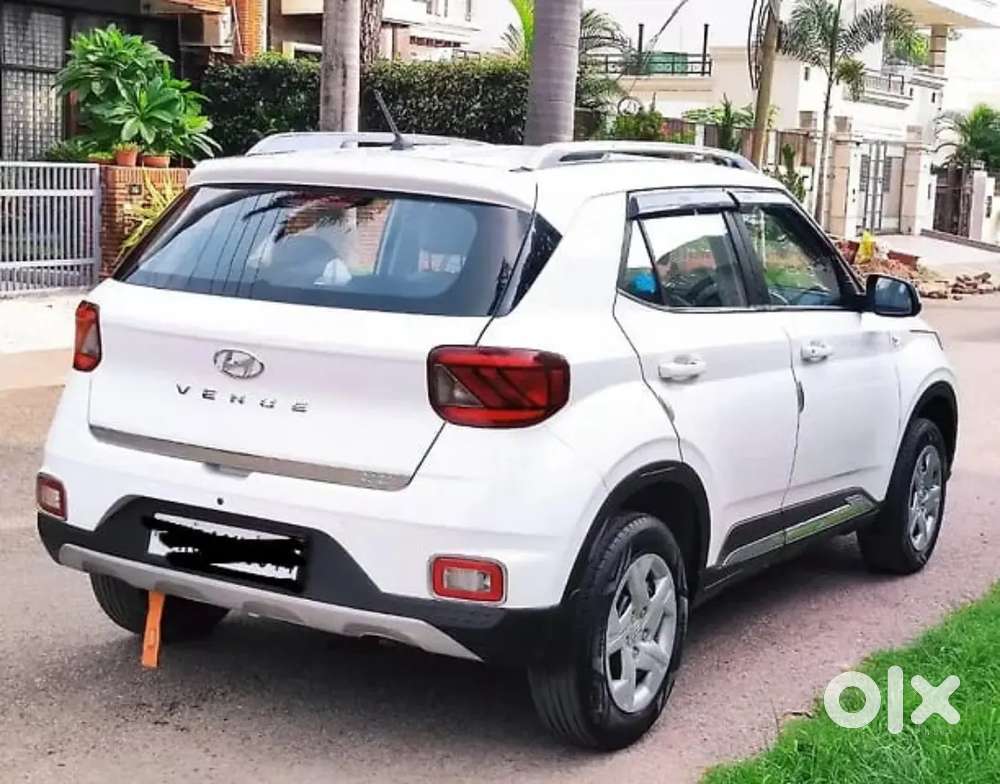 Hyundai Venue 2021 Petrol Good Condition