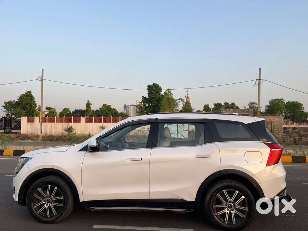 Mahindra Xuv700 2.2 Ax 7 Diesel At Luxury Pack Str, 2023, Diesel