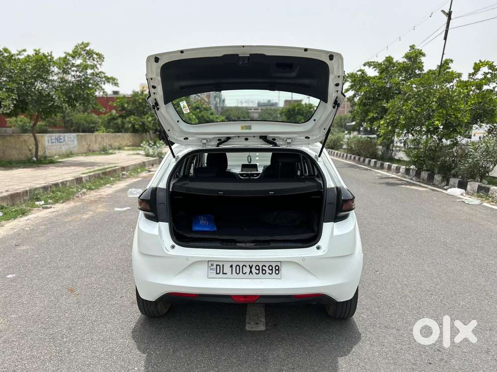 Tata Altroz Xz Plus (s), 2024, Cng & Hybrids