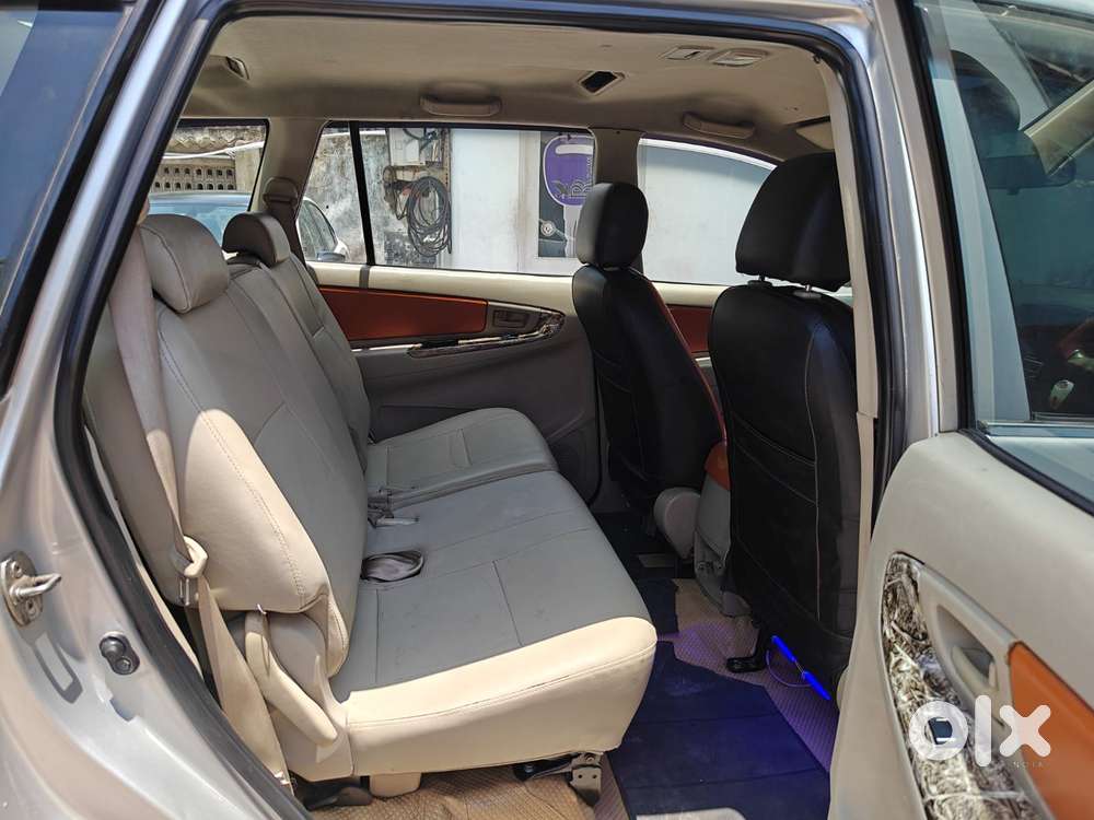 Toyota Innova 2.5 G (diesel) 8 Seater, 2013, Diesel