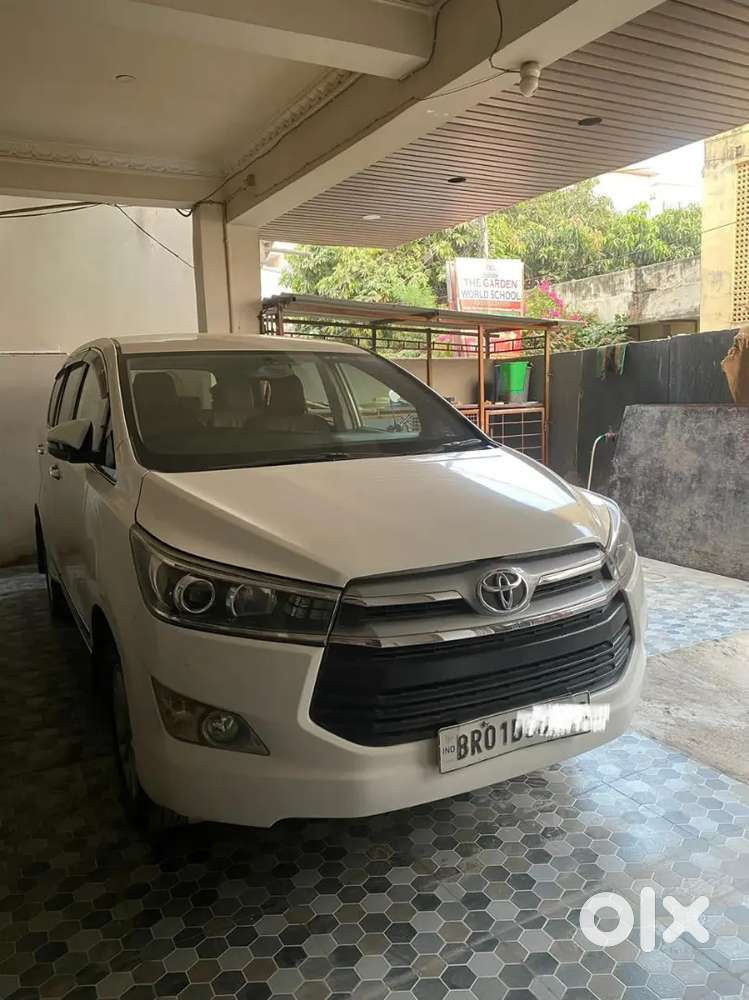 Toyota Crysta 2.4 V,2017 Model,patna Number,is For Sale