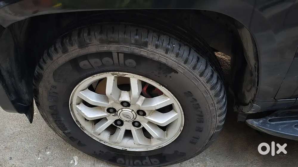 Mahindra Tuv 300 2017 Model