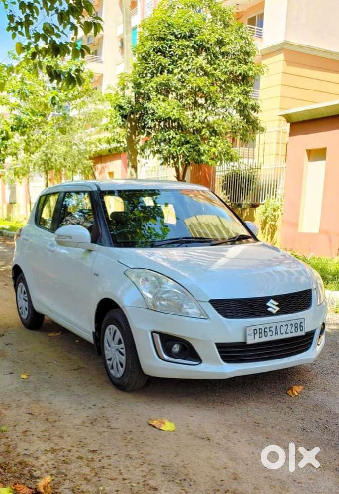 Maruti Suzuki Swift Vxi Optional, 2015, Petrol