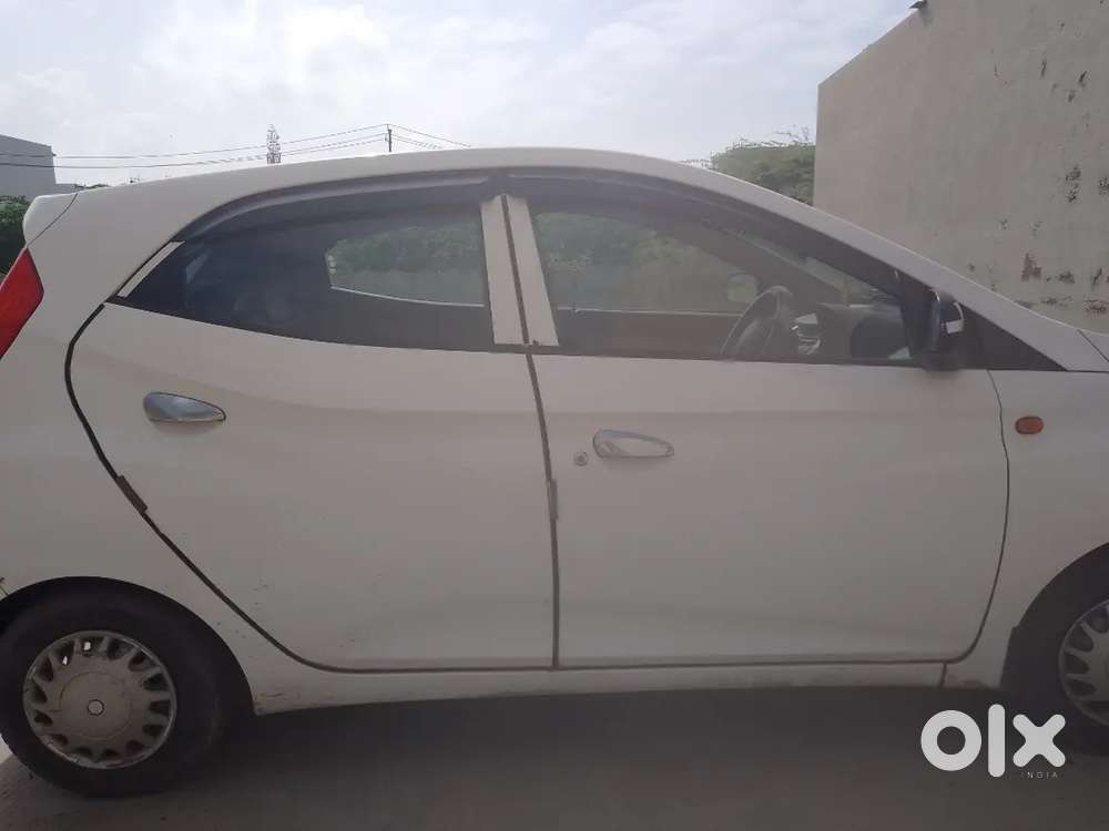 Hyundai Eon 2013 Petrol Well Maintained
