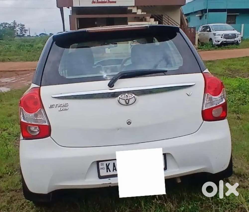 Toyota Etios Liva 2013
