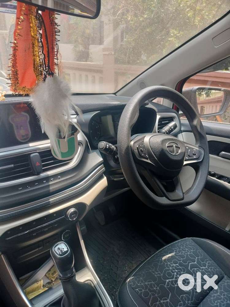Tata Altroz Petrol 2023