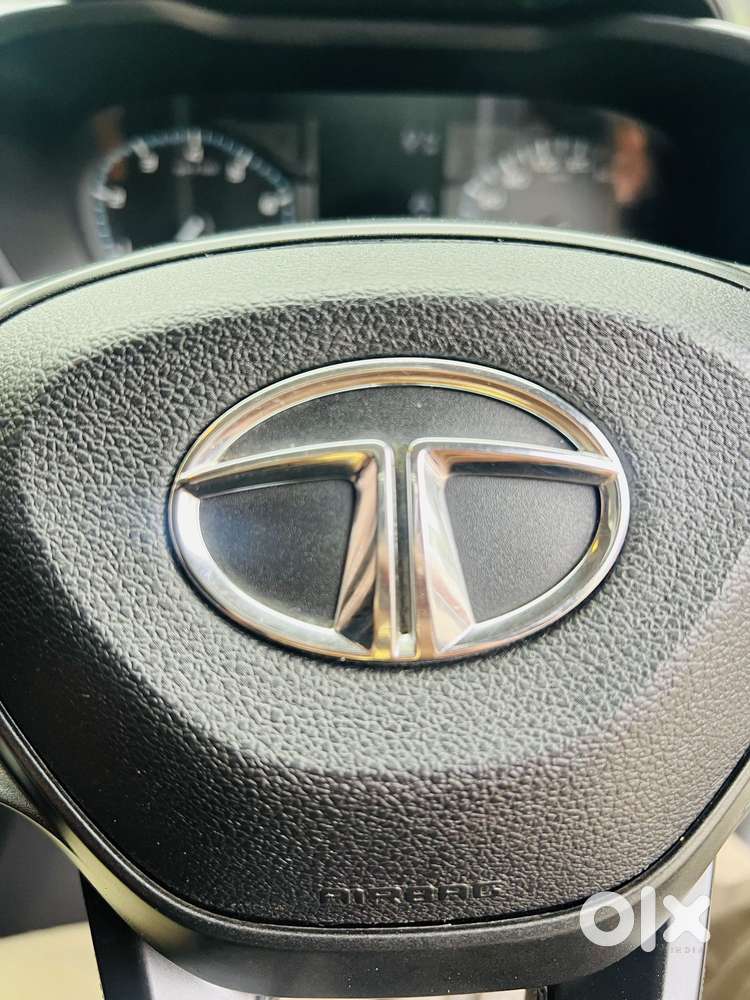 Tata Altroz 1.2 Xm, 2023, Petrol