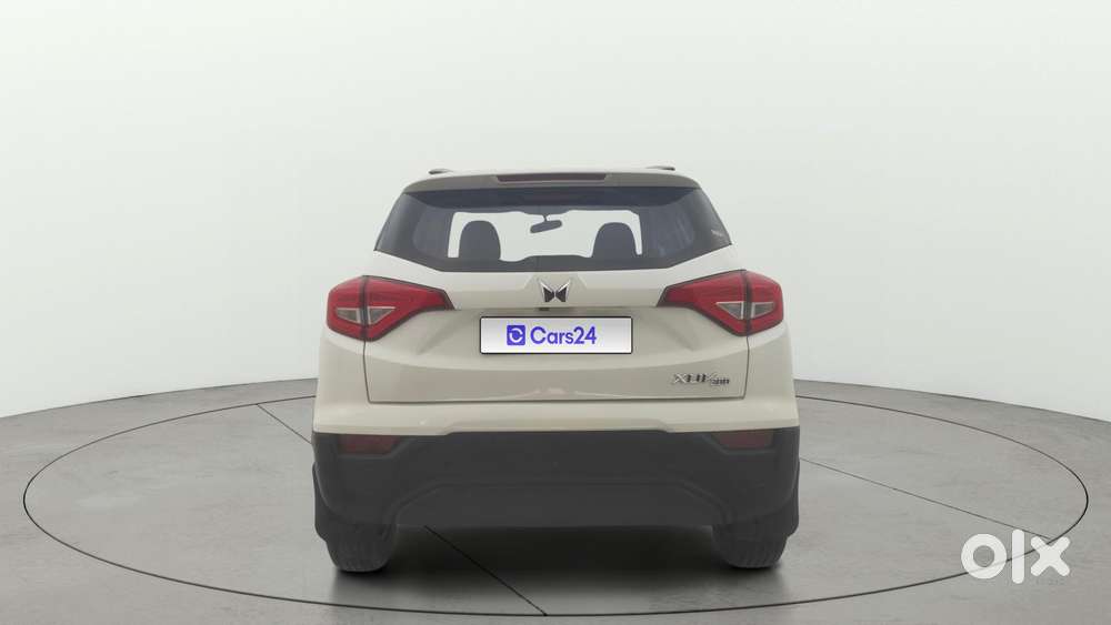Mahindra Xuv300 W4, 2023, Petrol