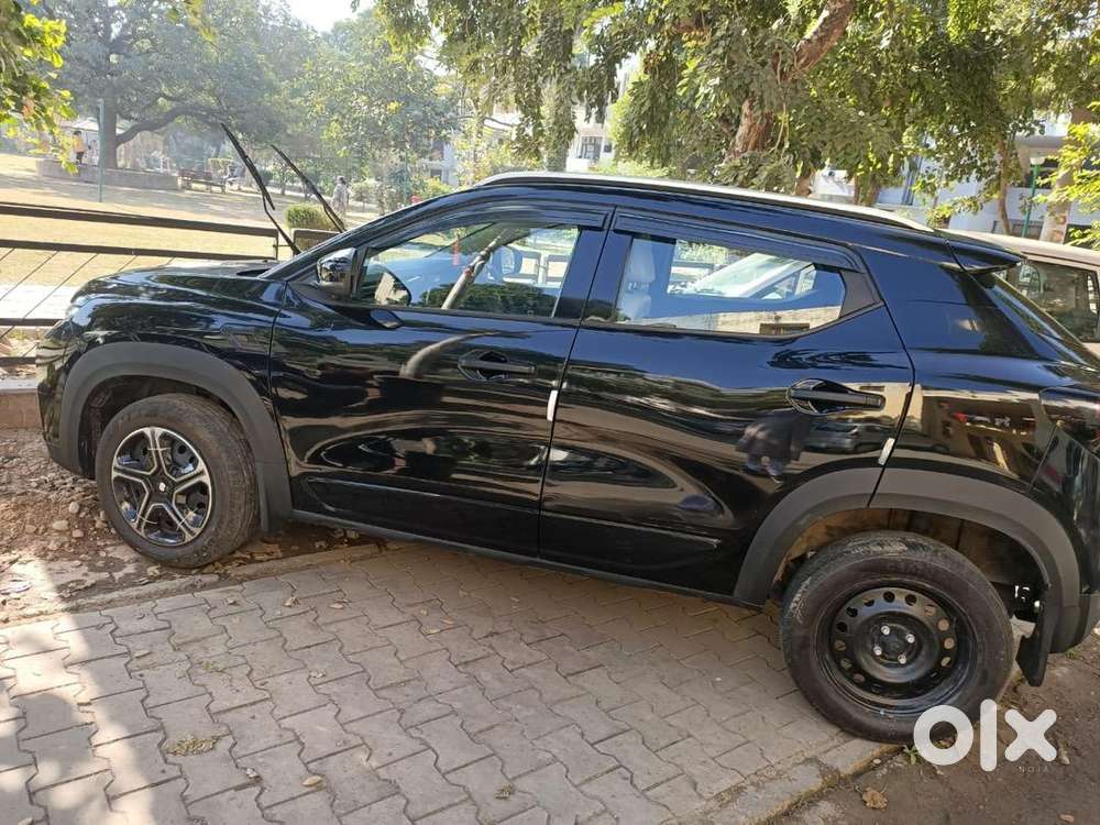 Renault Kiger 2025 Petrol 16300 Km Driven