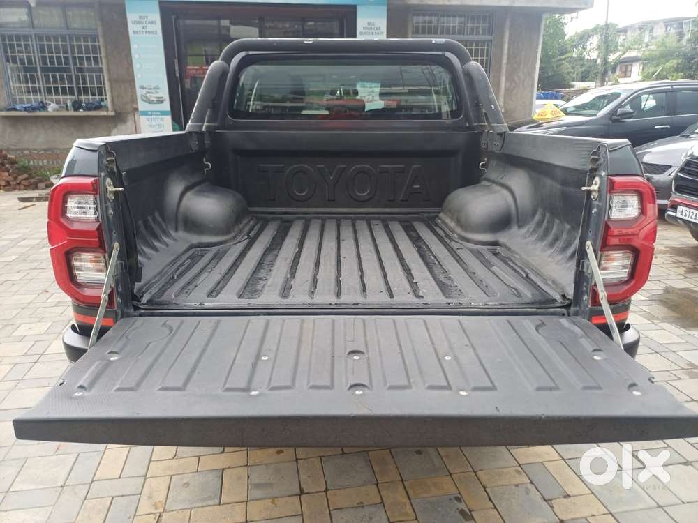 Toyota Hilux 2.8 High 4x4 Mt, 2022, Diesel