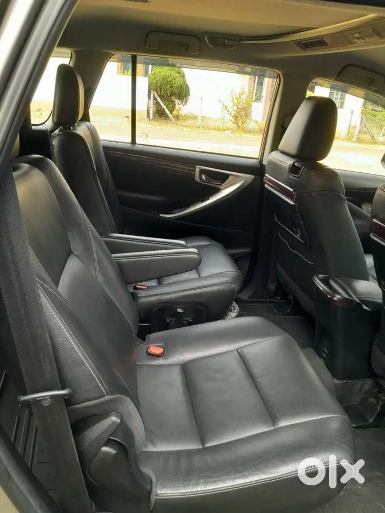 Toyota Innova Crysta 2.4 2016 Diesel Manual