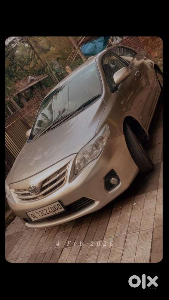 Toyota Corolla Altis 2012 Petrol Well Maintained