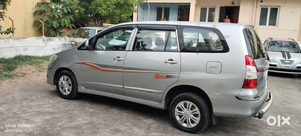 Toyota Innova 2.5 G (diesel) 8 Seater, 2016, Diesel