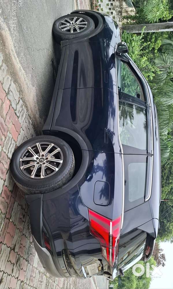 Mahindra Xuv700 2.2 Ax 7 Diesel At Luxury Pack Str Awd, 2023, Diesel
