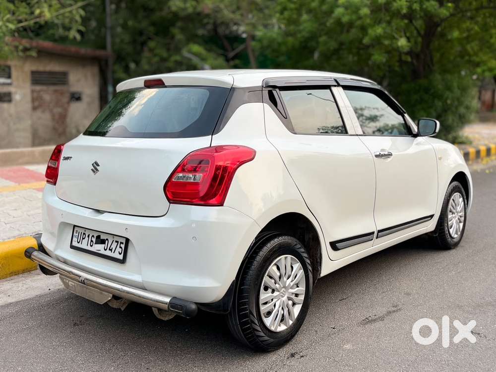 Maruti Suzuki Swift 1.2 Lxi (o), 2023, Petrol