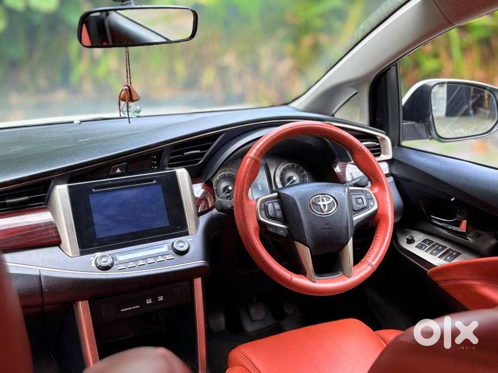 Toyota Innova Crysta 2.4 V, 2017, Diesel