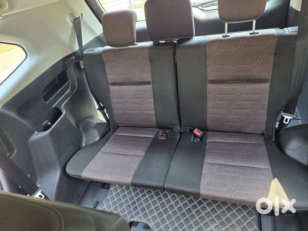 Toyota Innova Hycross 2.0 Vx Hybrid 8 Str, 2025, Petrol