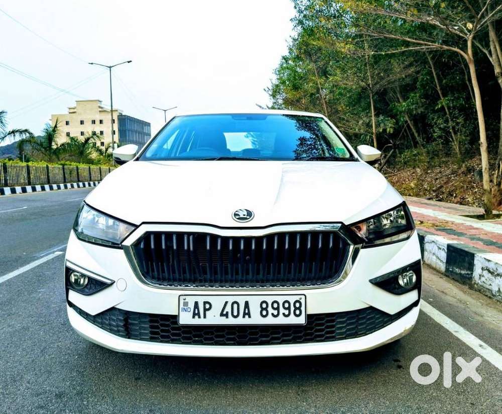Skoda Slavia Ambition 1.5l Tsi Mt, 2023, Petrol