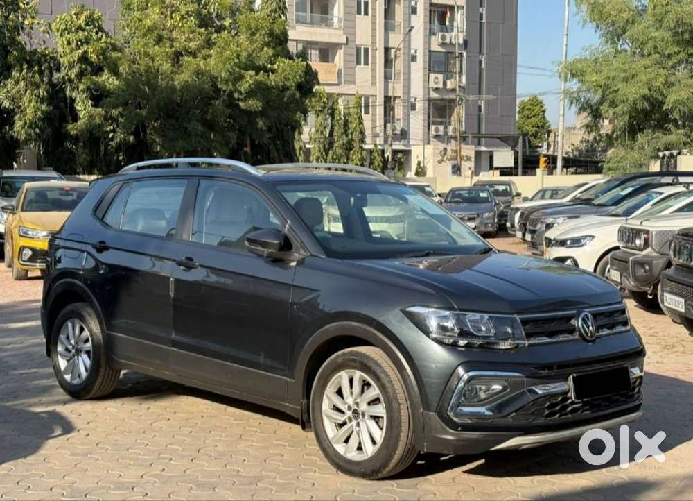 Volkswagen Taigun 1.0 Tsi Highline At, 2022, Petrol