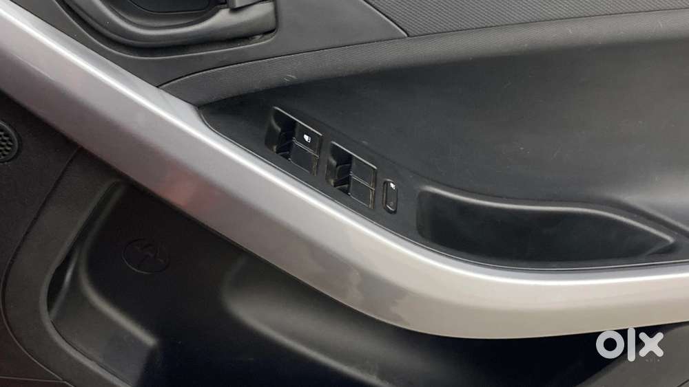 Tata Nexon 1.2 Revotron Xm (s), 2023, Petrol