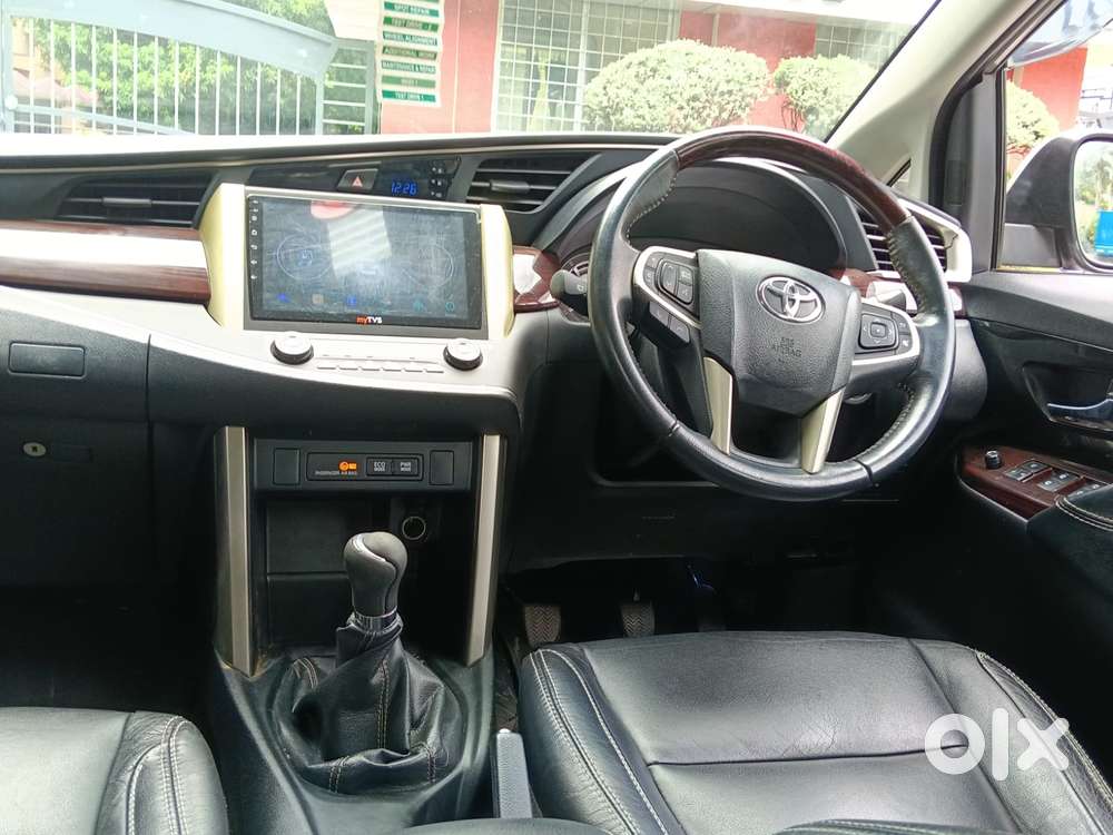 Toyota Innova Crysta 2.4 Vx Mt 8s, 2016, Diesel