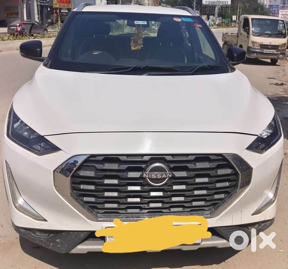 Nissan Magnite 1.0 Xv Turbo Cvt