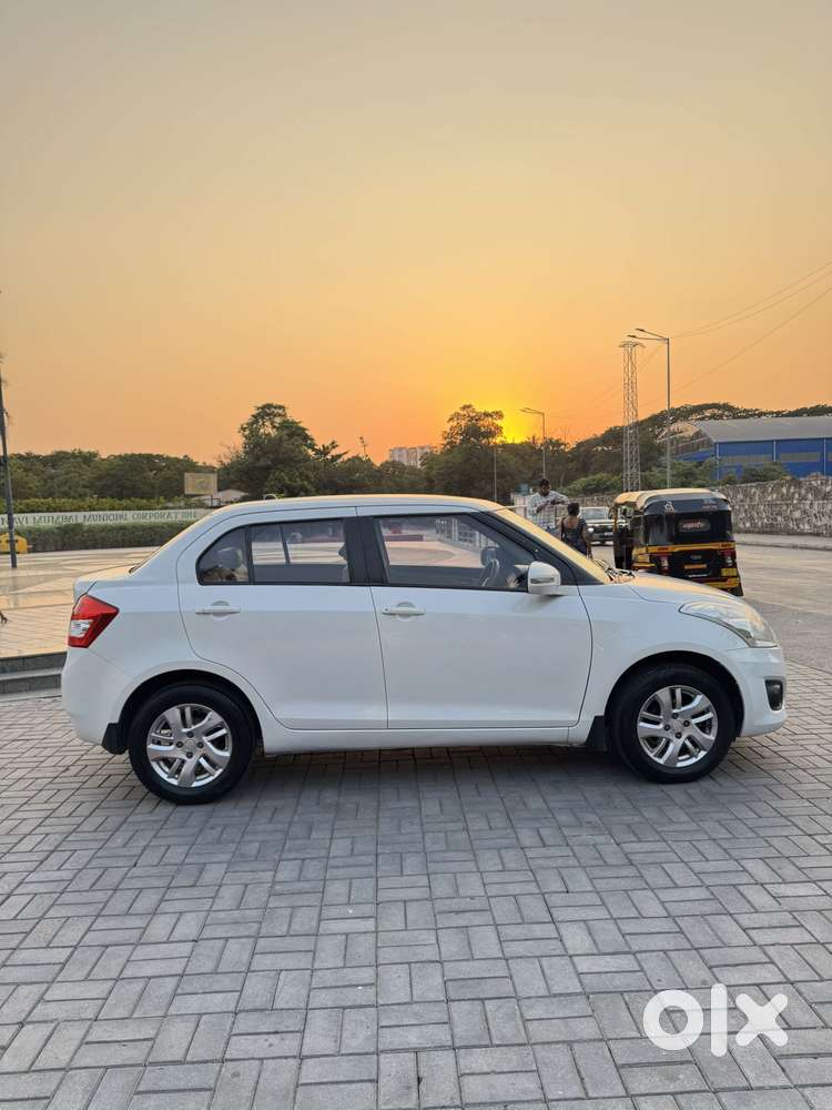 Maruti Suzuki Swift Dzire 1.2 Zxi Bsiv, 2012, Petrol