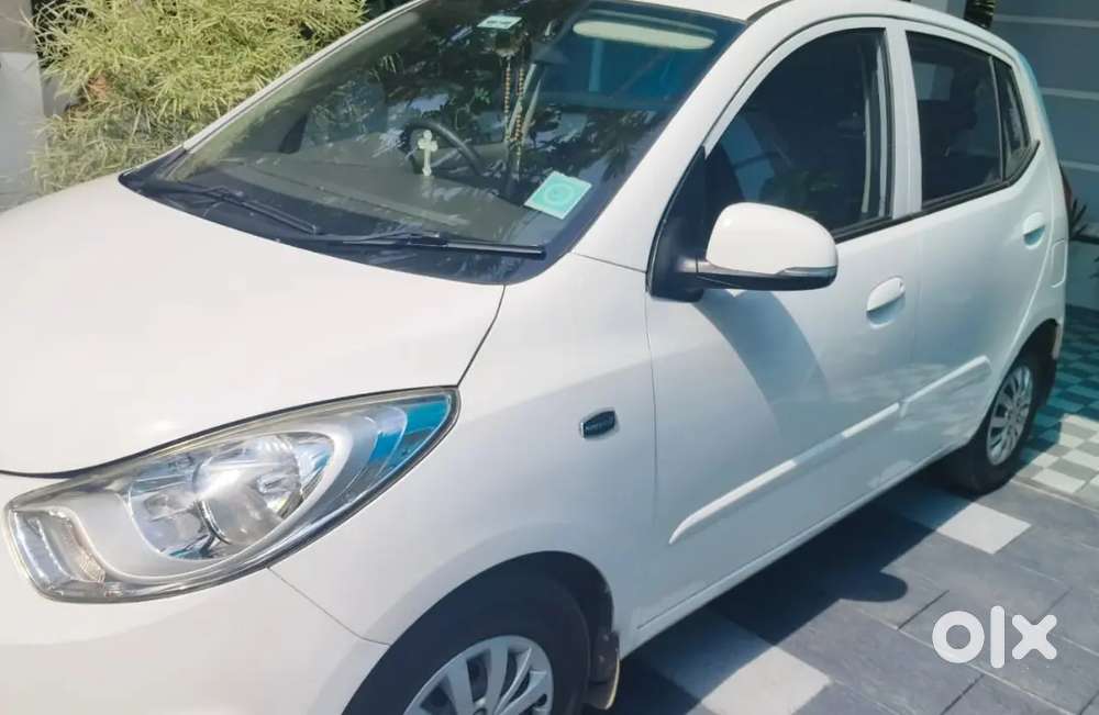 Well Maintained I10 Sportz For  Sale