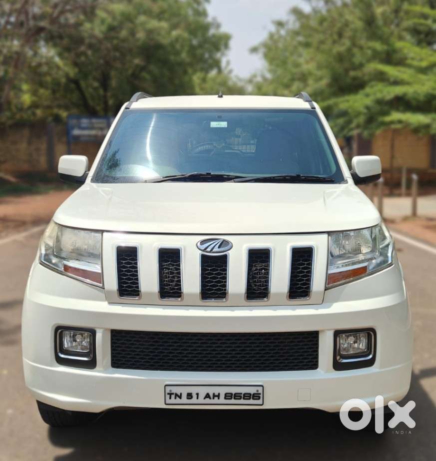 Mahindra Tuv 300 Mhawk100 T8, 2018, Petrol