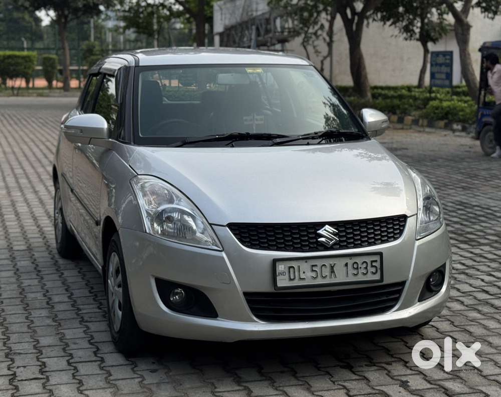 Maruti Suzuki Swift Vxi 1.2 Abs Bs-iv, 2012, Cng & Hybrids