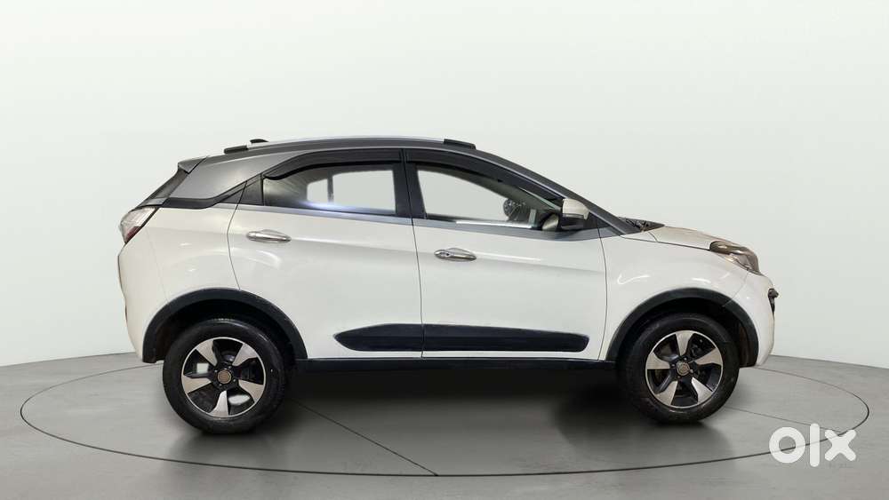 Tata Nexon 1.2 Revotron Xza Plus, 2018, Petrol