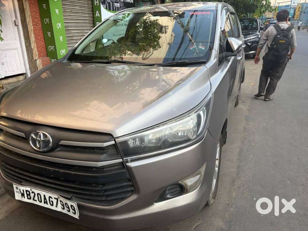 Toyota Innova Crysta 2016 Diesel 250000 Km Driven