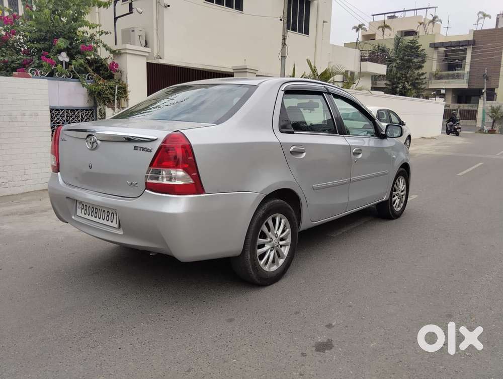 Toyota Etios 2010-2012 G, 2011, Petrol