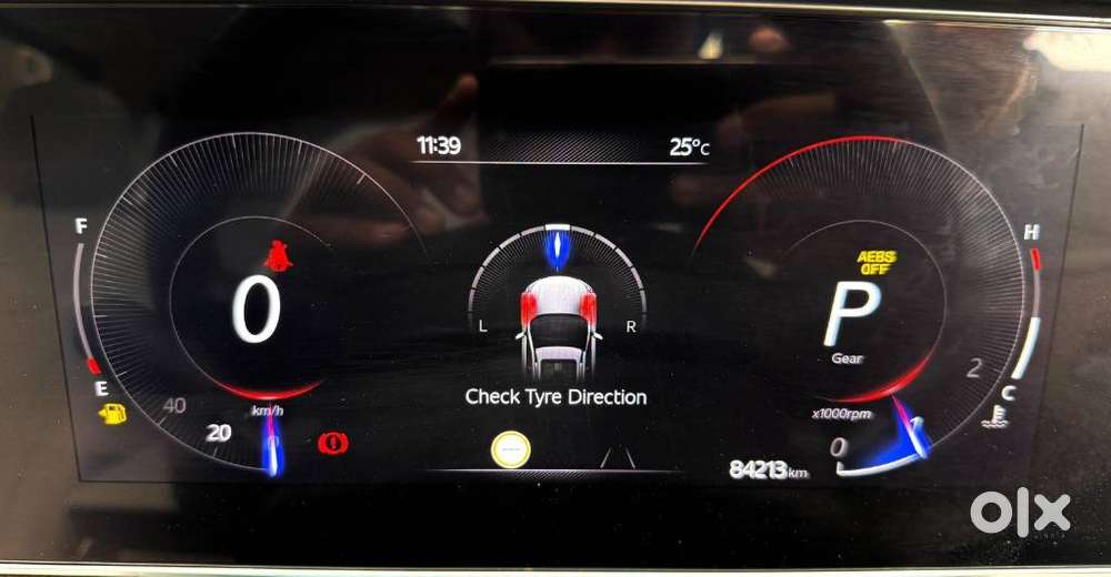 Mahindra Xuv700 2.2 Ax 7 Diesel At Luxury Pack Str Awd, 2022, Diesel