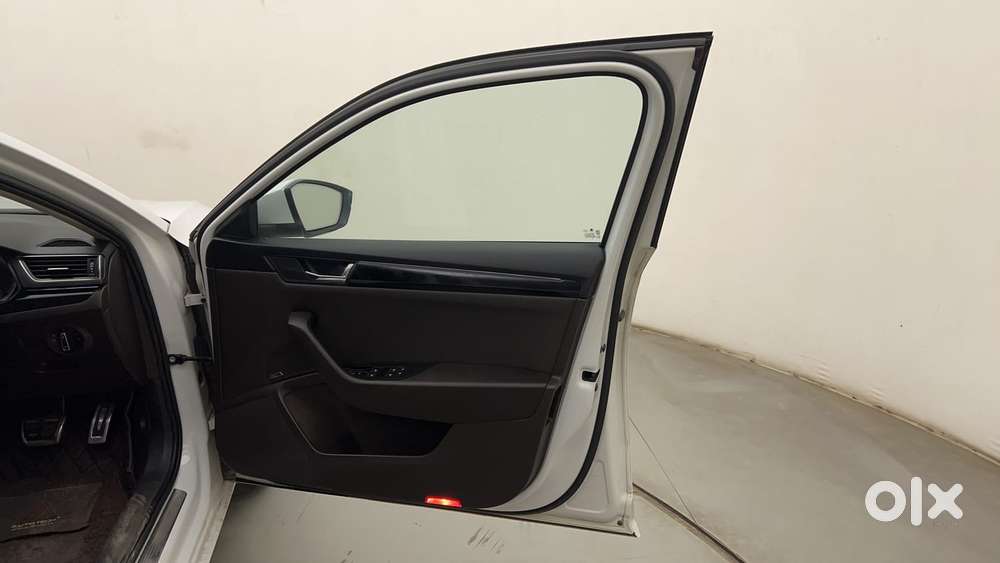 Skoda Superb 2.0 L&k Tsi At, 2019, Petrol