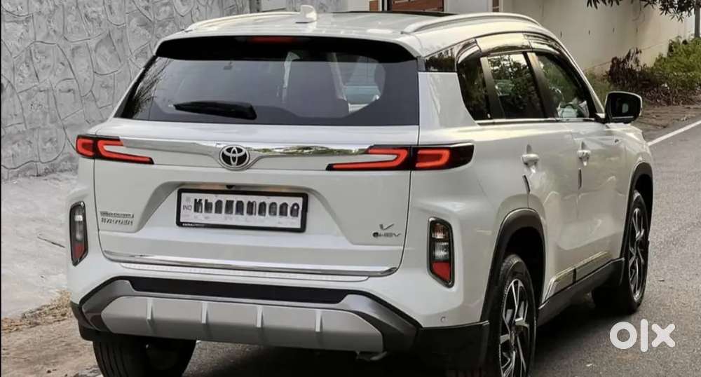 Urgent Sale Toyota Urban Cruiser Hyryder 2024  Hybrids 28000 Km Driven