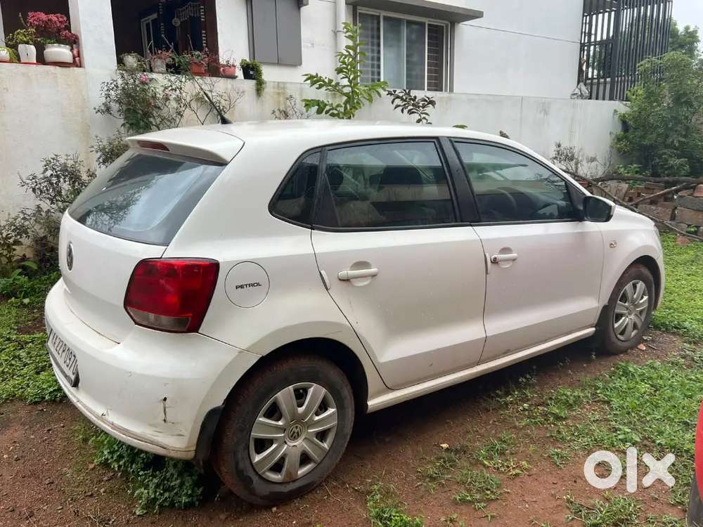 Volkswagen Polo Petrol Manual 2010