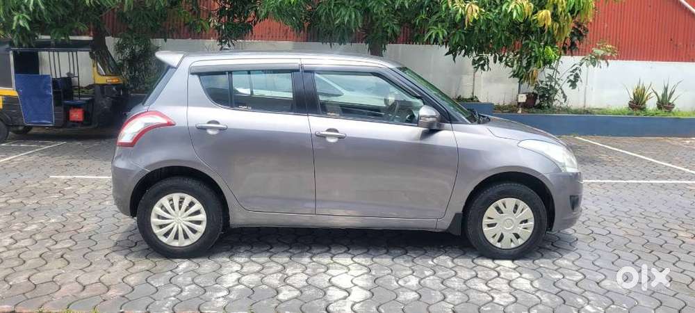 Maruti Suzuki Swift Vxi + Manual, 2014, Petrol
