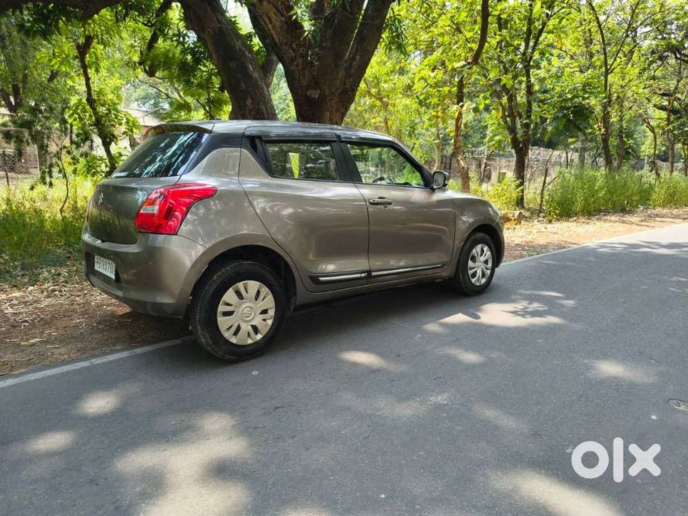Maruti Suzuki Swift Vxi + Manual, 2022, Petrol