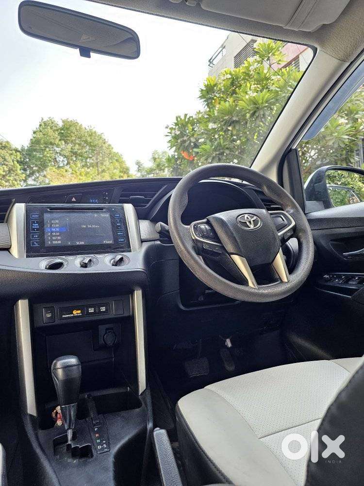 Toyota Innova Crysta 2.8 Gx At 8s, 2018, Diesel