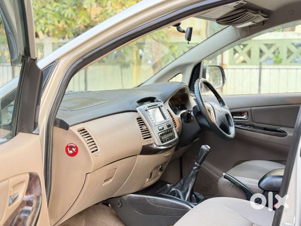 Toyota Innova 2.5 Z Diesel 7 Seater, 2015, Diesel