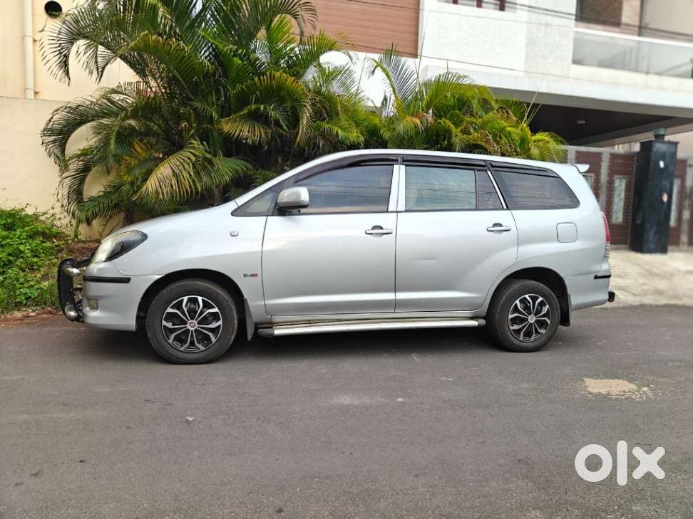 Toyota Innova 2.5 G (diesel) 7 Seater, 2011, Diesel
