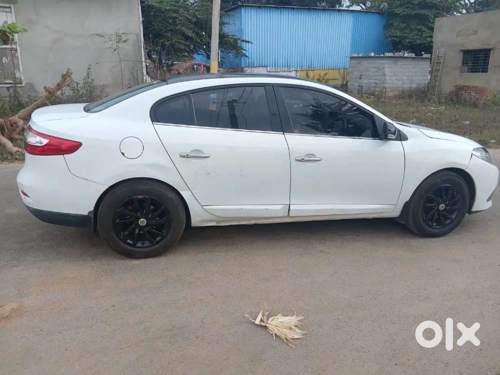 Renault Fluence 2015 Diesel 165000 Km Driven