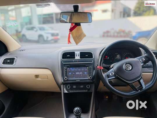 Volkswagen Vento 1.6 Highline, 2015, Petrol