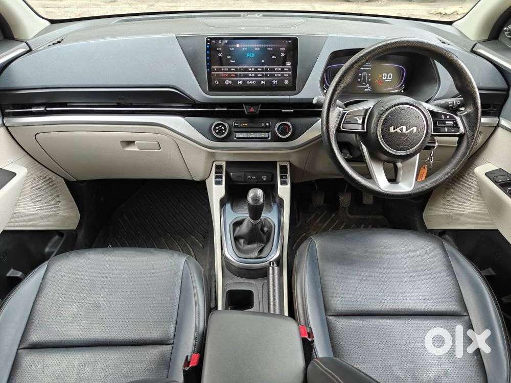 Kia Carens G 1.5 6mt Premium (o) 7-seater, 2023, Electric
