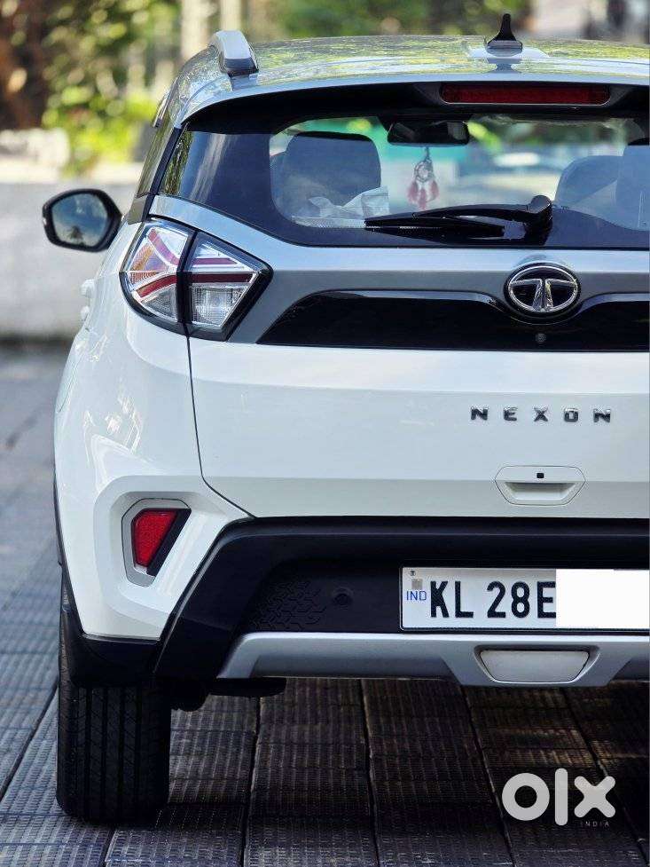 Tata Nexon Amt Xza Plus, 2020, Petrol